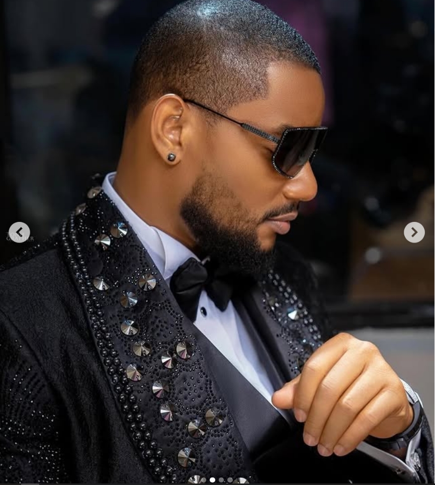 Glitter Crystal Black Men Suit - đánh giá và giá Men Formal Wear Red